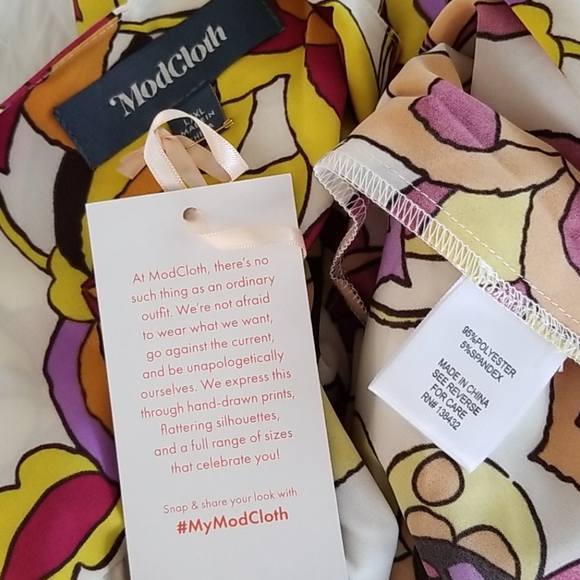 Beautiful 🧡 MODCLOTH Certainly Styled Floral Bel Sleeve Kimono😄 - Picture 9 of 9